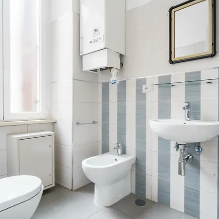 Dreamynest Quattro Cantoni - 2 Bdr Vicino Il Colosseo Apartman *
