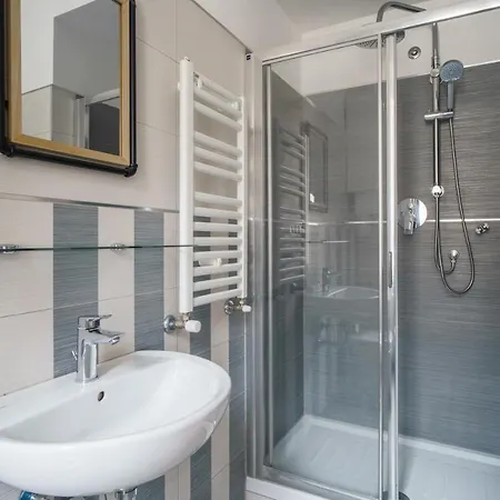 Dreamynest Quattro Cantoni - 2 Bdr Vicino Il Colosseo